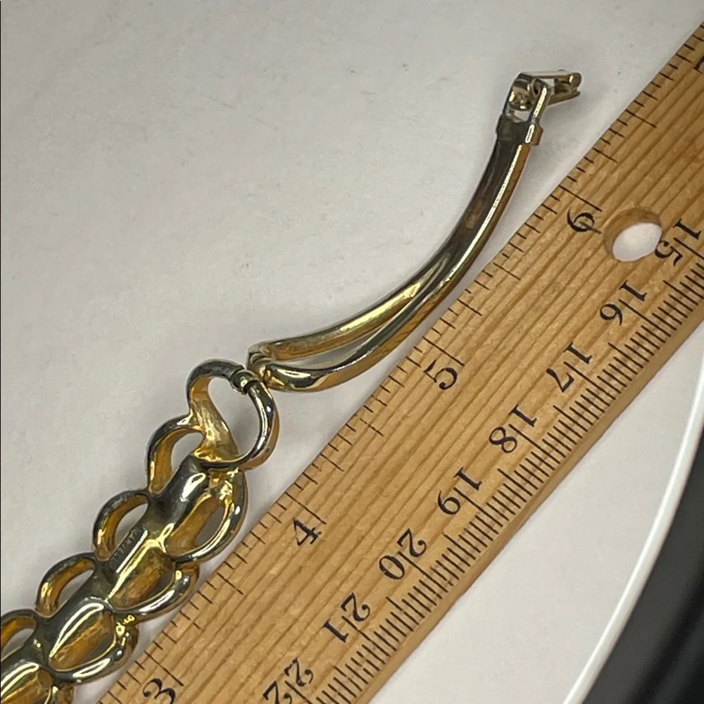Vintage Marvella Twisted Woven Gold Tone Design Four Blue Rhinestones Bracelet - Picture 7 of 9